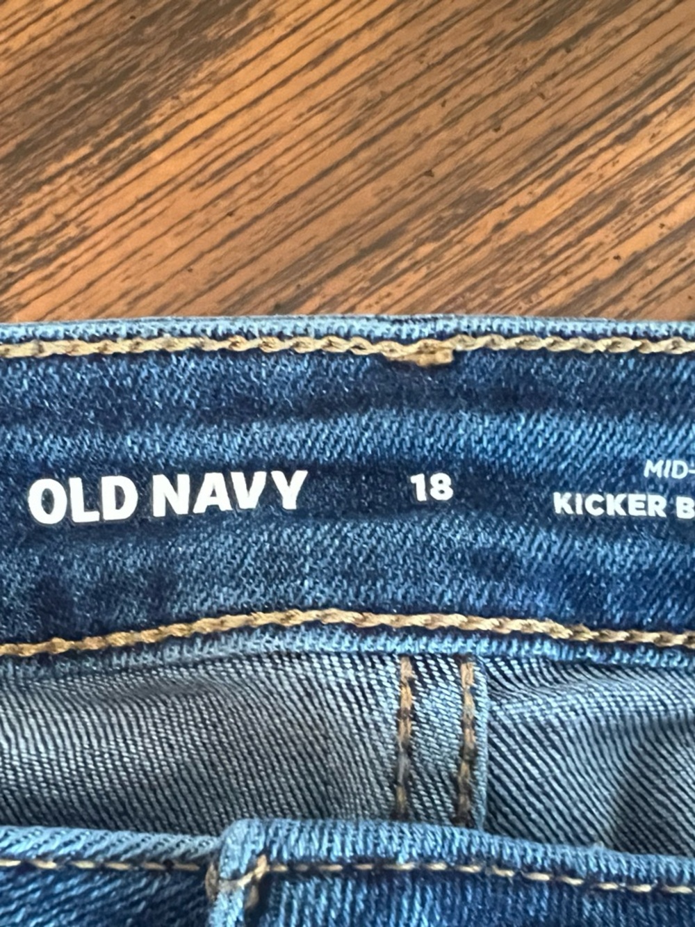 Old Navy Women’s Blue Bootcut Jeans Mid-Rise - Picture 3 of 5
